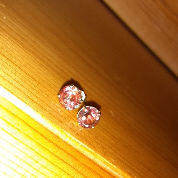 10K Mystic Topaz Studs - Picture 5 of 7